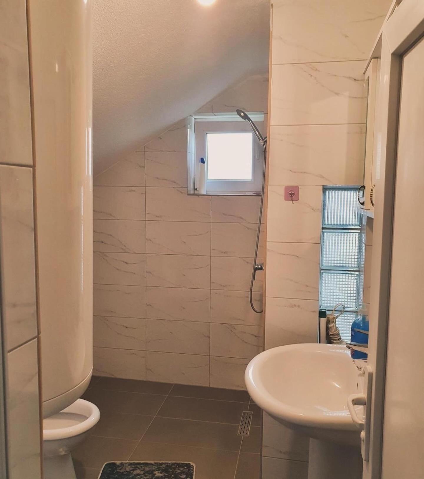 Guest House Ulnika Vusanje Екстер'єр фото