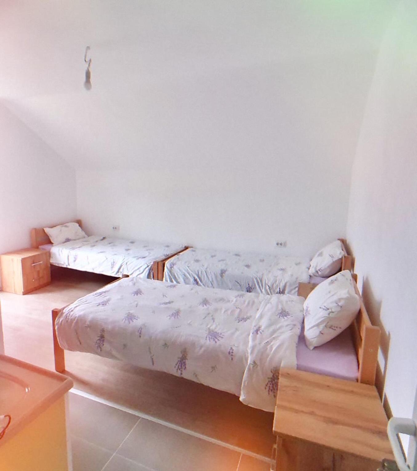 Guest House Ulnika Vusanje Екстер'єр фото